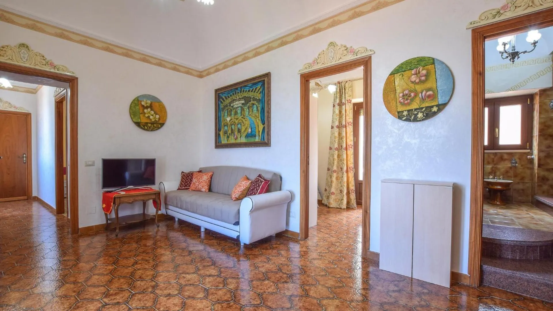 2 Bedroom Nice Apartment In Tusa 0*,