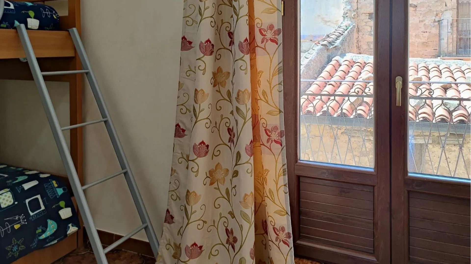 2 Bedroom Nice Apartment In Tusa 0*,  Włochy